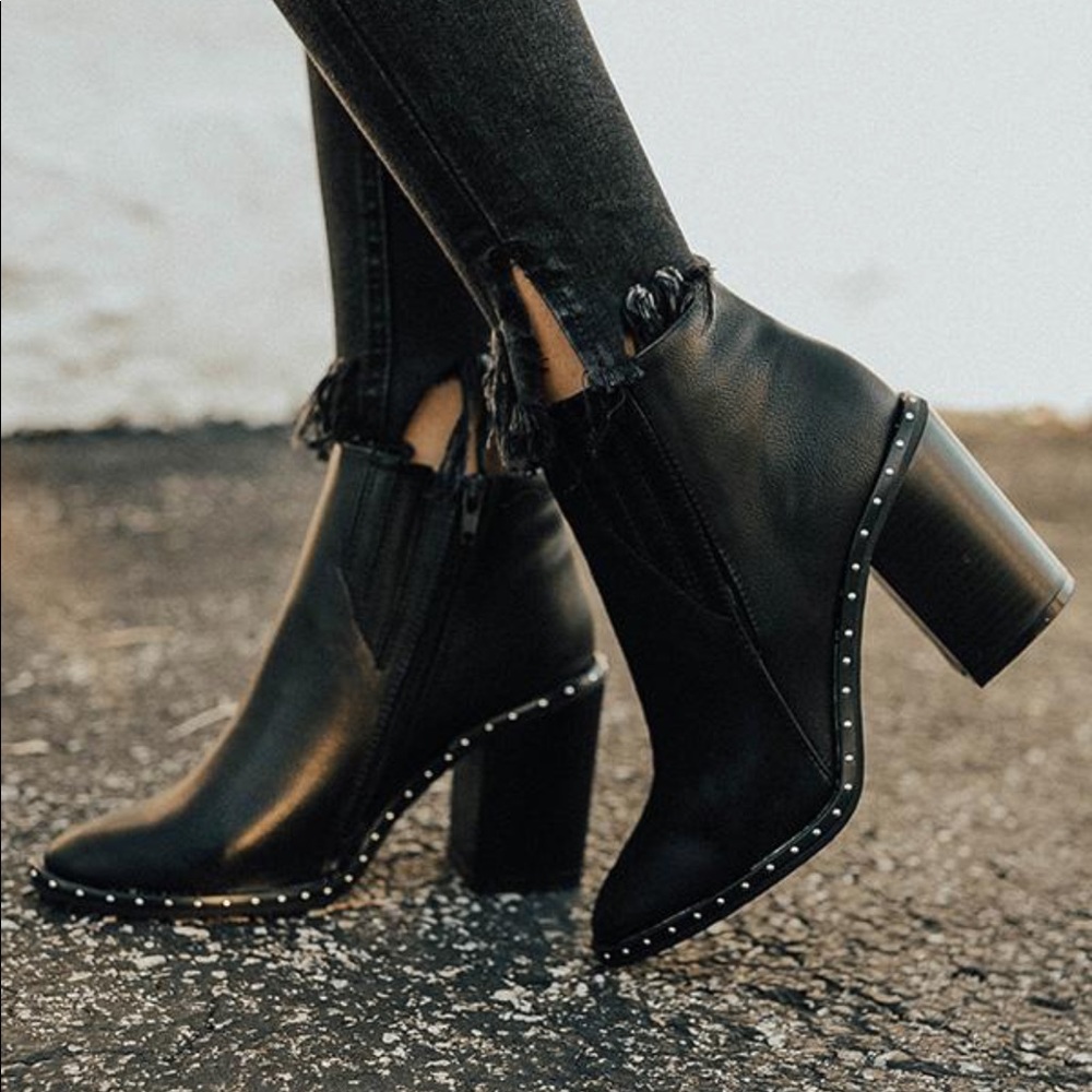 🖤 Black Studded Ankle Bootie 🖤